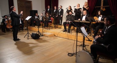 Atatürk Edirne'de sevdiği şarkılarla anıldı