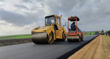 Demirhanlı ve Habiller köyleri arasındaki yol sıcak asfaltta kaplandı