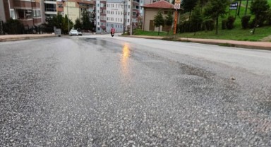 Evlerde su yok, temiz su yollara akıyor