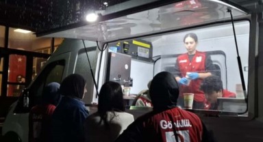 Genç Kızılay’dan öğrencilere hem çorba hem moral