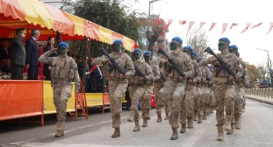 Kent genelinde Edirne’nin kurtuluşu kutlandı