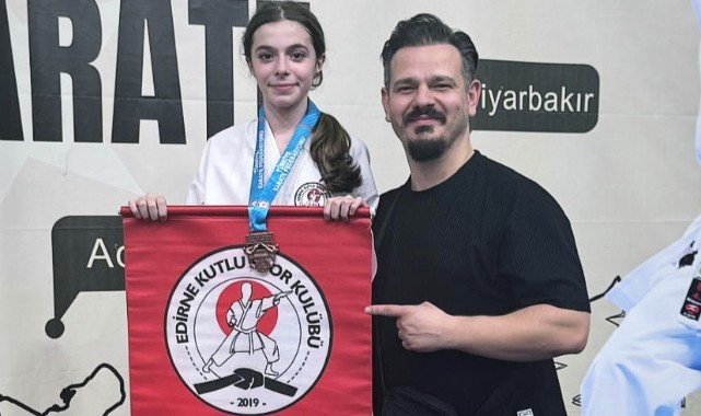 Mavi Ada ve Deniz Cansu’dan Türkiye Şampiyonasında Büyük Başarı