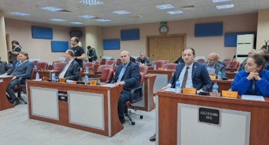 Meclis Toplantısında Çifte Gündem