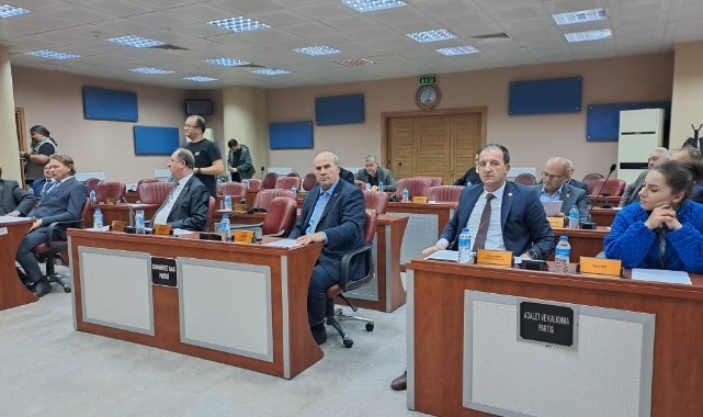 Meclis Toplantısında Çifte Gündem