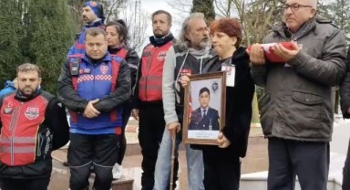 Motosikletlilerden şehit Berkay Karaca'nın ailesine taziyede