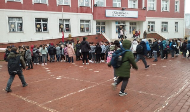 Öğrenciler tatil sonrası sınıflarını doldurdu