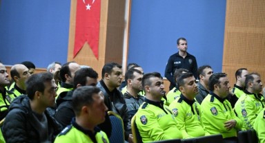 Polislere yaka kamerası eğitimi