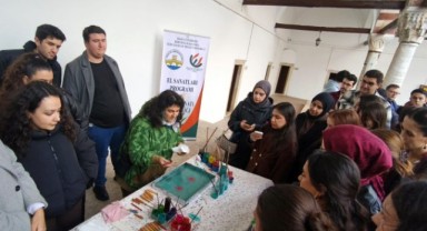 Sağlık Müzesi'nde ebru etkinliği düzenlendi