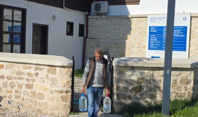 Su kesintisi çay ocağı işletmecilerini de zorluyor