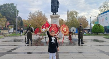 Ulu Önder’e saygı nöbeti