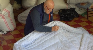 61 yıllık yorgancılık geleneğini yaşatıyor