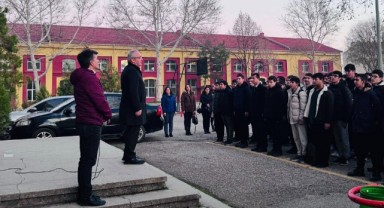 Alireisoğlu, öğretmenlerle ve öğrencilerle buluştu