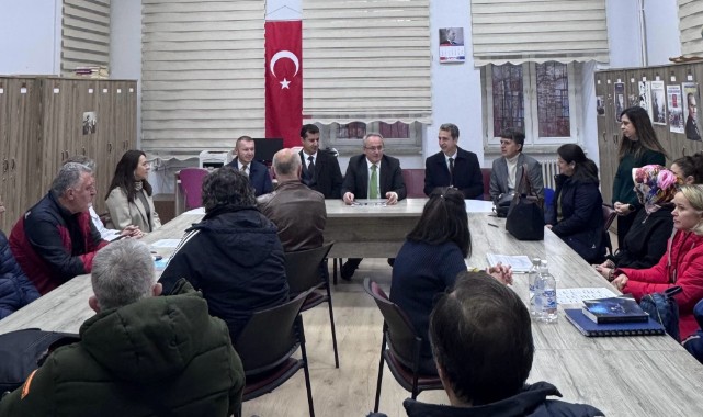 Alireisoğlu, öğretmenlerle ve öğrencilerle buluştu