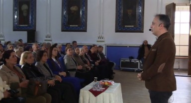 “Anne, Baba, Çocuk” konulu seminer gerçekleştirildi