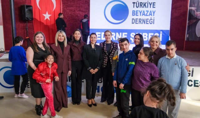 Çocuklara yılbaşı etkinliği düzenlendi