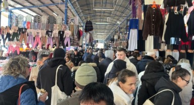 Cuma Pazarı’nda yılbaşı yoğunluğu