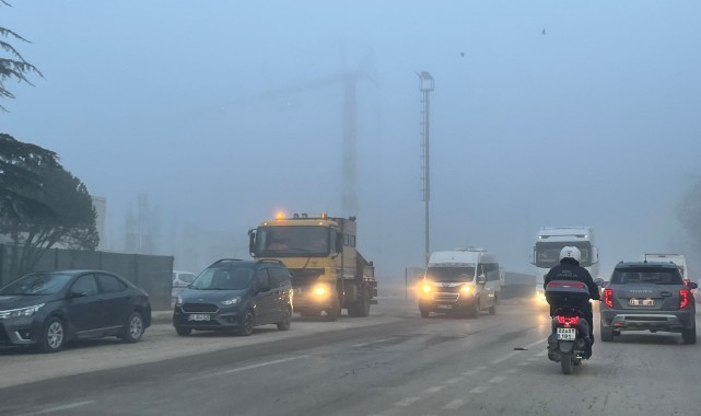 Edirne'de sis etkili oldu, görüş mesafesi düştü