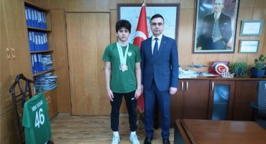 Edirneli yüzücü ay-yıldızlı kadroya yükseldi