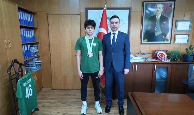 Edirneli yüzücü ay-yıldızlı kadroya yükseldi