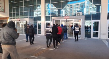 Fuhuş operasyonunda 5 kişi tutuklandı