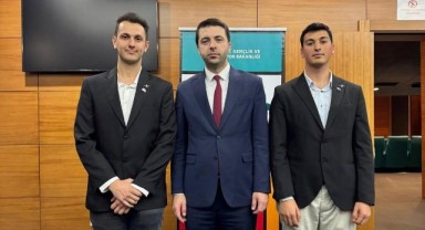 Gençler TEKNOFEST buluşmasında teknolojiye yön veren fikirler üretti