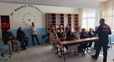 Jandarmadan Hacıdanışment İlkokulu’nda eğitim