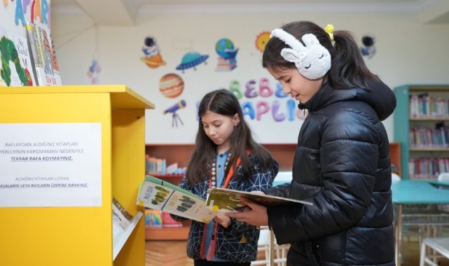 Öğrenciler kütüphanelerde hem okuyor hem üretiyor