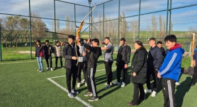 Öğrenciler okçuluk eğitimi aldı