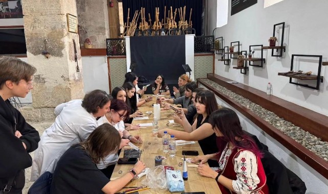 Öğrenciler ortak atölyede buluştu