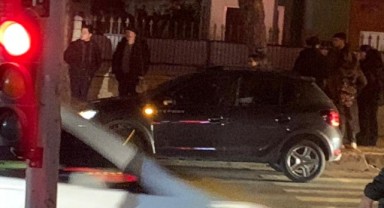 Otomobil yayaya çarptı