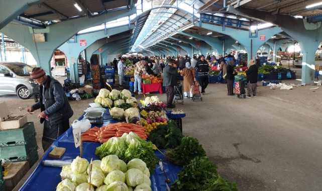 Pazarda yoğunluk oluştu