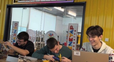 Robotik şenlikte gençler geleceğin teknolojisini tanıttı