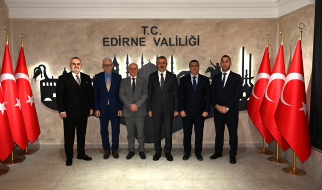 Sezer, Arnavutluk heyetini makamında kabul etti