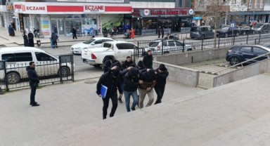 Tefecilik operasyonunda 3 kişi tutuklandı