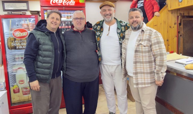 Ünlü oyunculardan tava ciğer molası