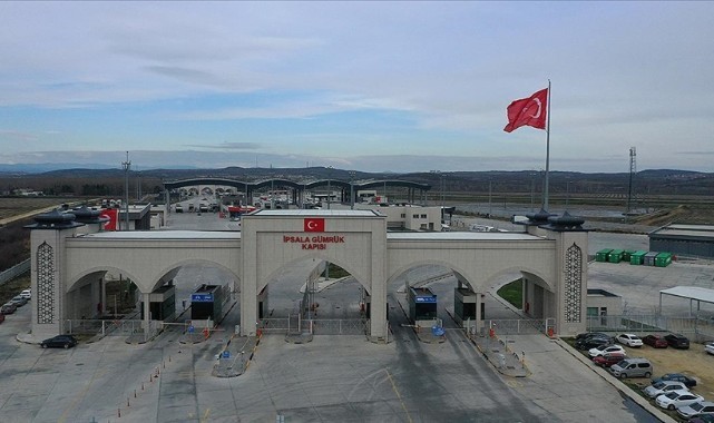 Yunan çiftçilerin grevi sürüyor