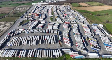 Yunanistan’daki çiftçi eylemleri tır yoğunluğuna neden oluyor