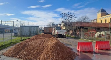 Altyapı çalışması nedeniyle Darülhadis caddesi trafiğe kapatıldı