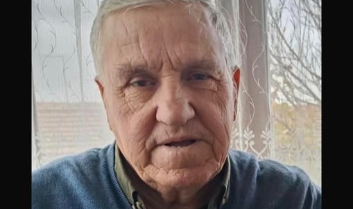 El frenini çekmeyi unuttuğu traktörün altında kaldı