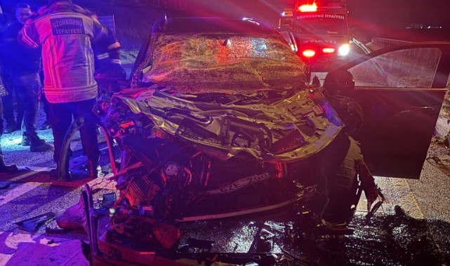 Kamyona çarpan otomobilin sürücüsü hayatını kaybetti