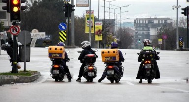 Kuryeler için yaş sınırı 69 oldu