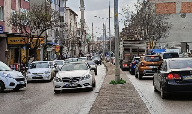 Kıyık betonla boğuluyor, Kocasinan yeşilleniyor...