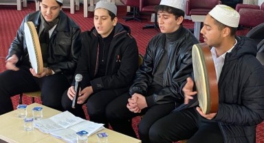 Kur’an Kursu öğrencilerinden huzurevinde kandil programı