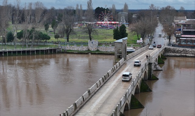 Meriç ve Tunca nehir debileri yağışlarla yükseldi