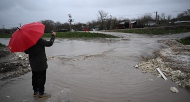 Sağanak sonucu dereler taştı