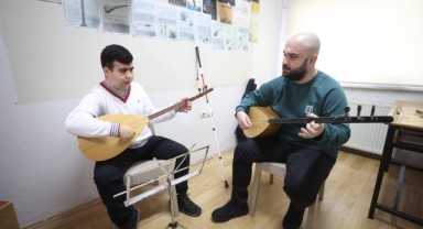 Taha konser hayaliyle çalışmalarını sürdürüyor