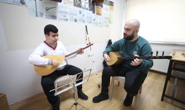 Taha konser hayaliyle çalışmalarını sürdürüyor