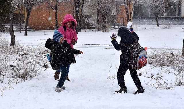 Taşımalı eğitime bir gün ara verildi