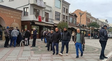 Tatili fırsat bilen aileler çarşıya akın etti