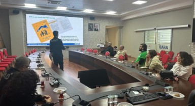 Turist rehberlerine afet farkındalık eğitimi verildi